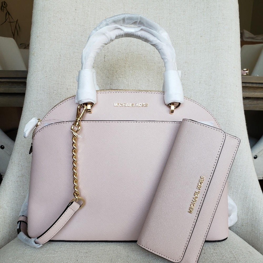 SOLD NWT Michael Kors Bag and Wallet Bundle - Picture 1 of 7